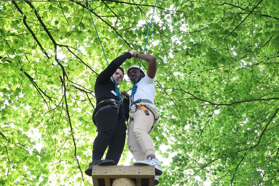 Image of students on trip 